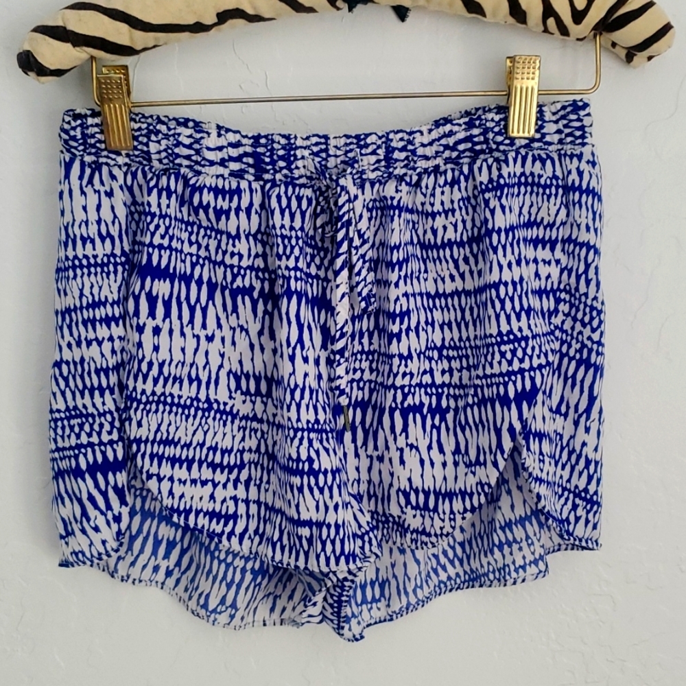 $5 CLOSET CLOSING H&M Blue White Casual Shorts Elastic Waist XS